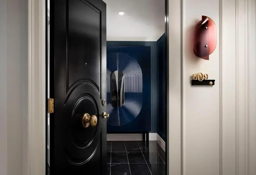 キングサイズベッドのスイートルーム, BISHA, a Luxury Collection Hotel, Toronto