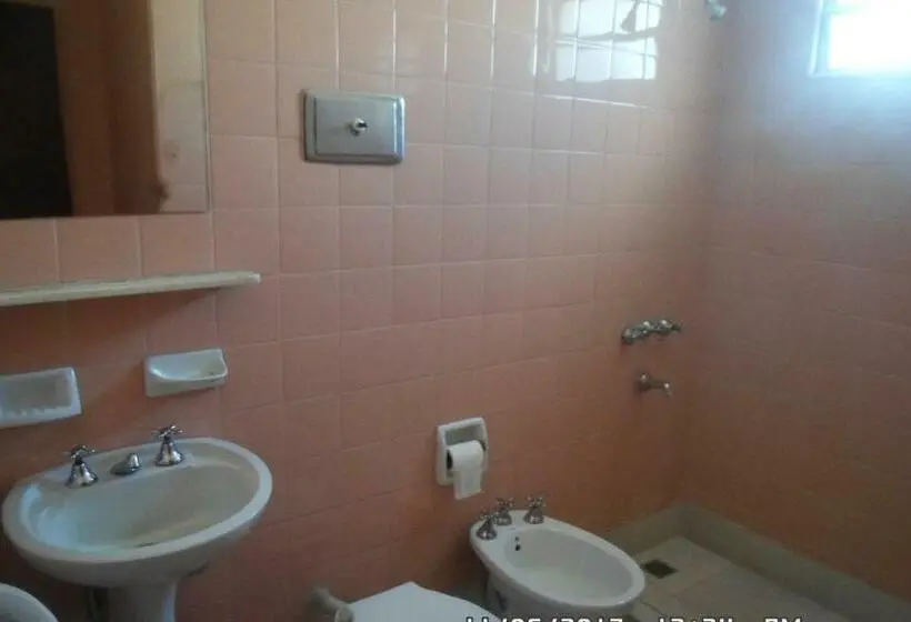 اتاق استاندارد یک نفره, Emperatriz Hotel Familiar