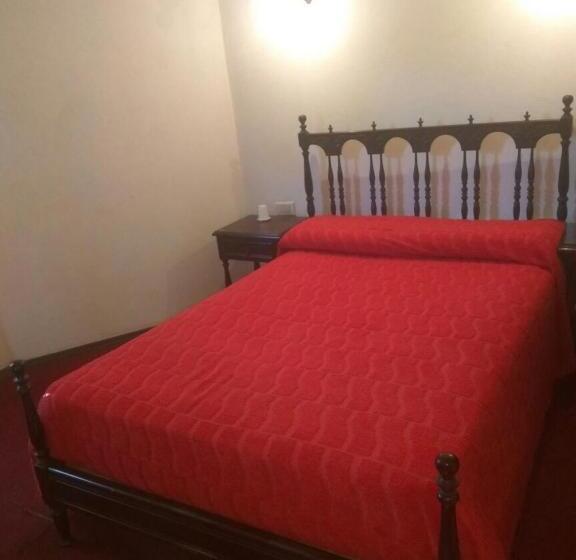 标准单人间, Emperatriz Hotel Familiar