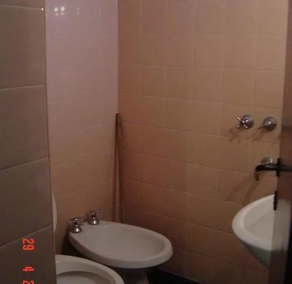 اتاق استاندارد سه نفره, Emperatriz Hotel Familiar