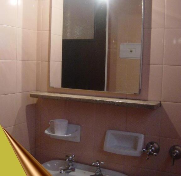 四人标准间, Emperatriz Hotel Familiar