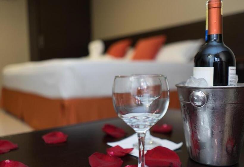 デラックスルーム, Los Almendros