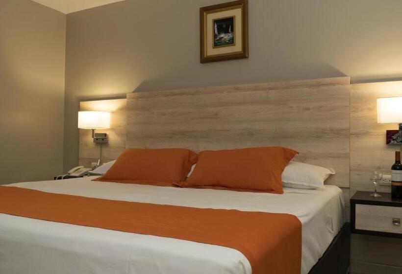 デラックスルーム, Los Almendros