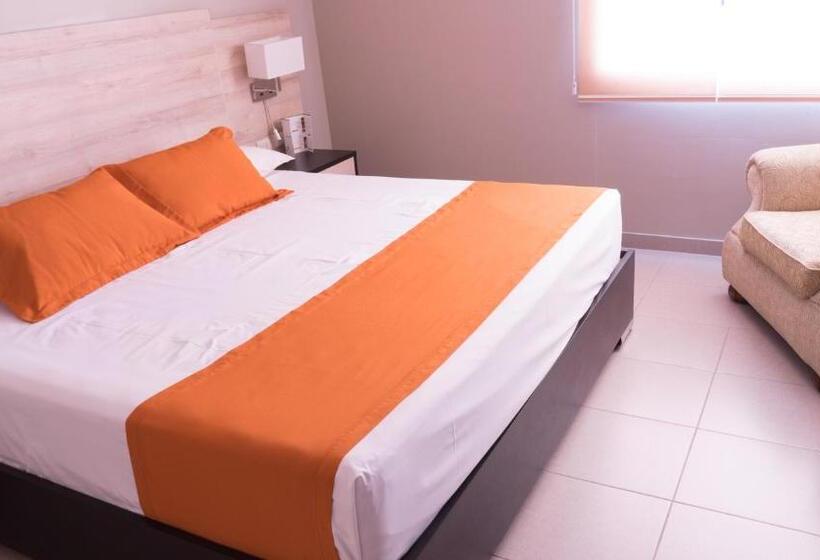 スタンダードルーム, Los Almendros