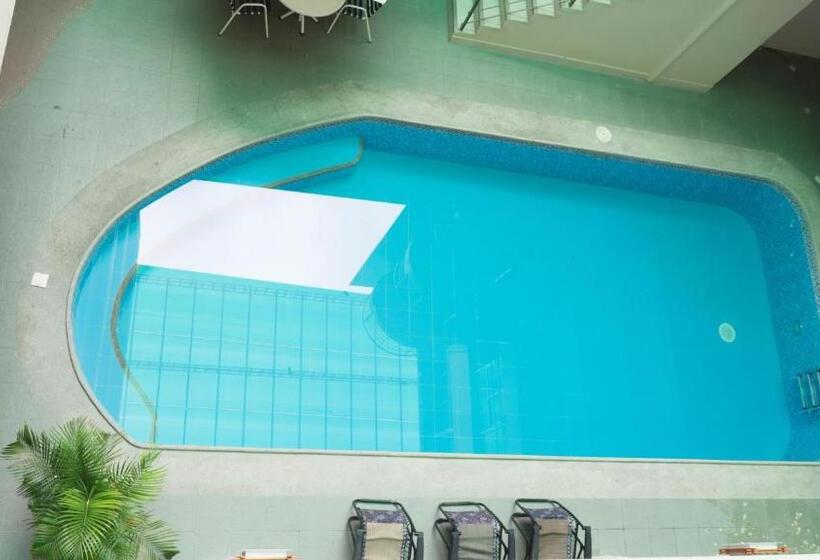 スタンダードトリプルルーム, Los Almendros