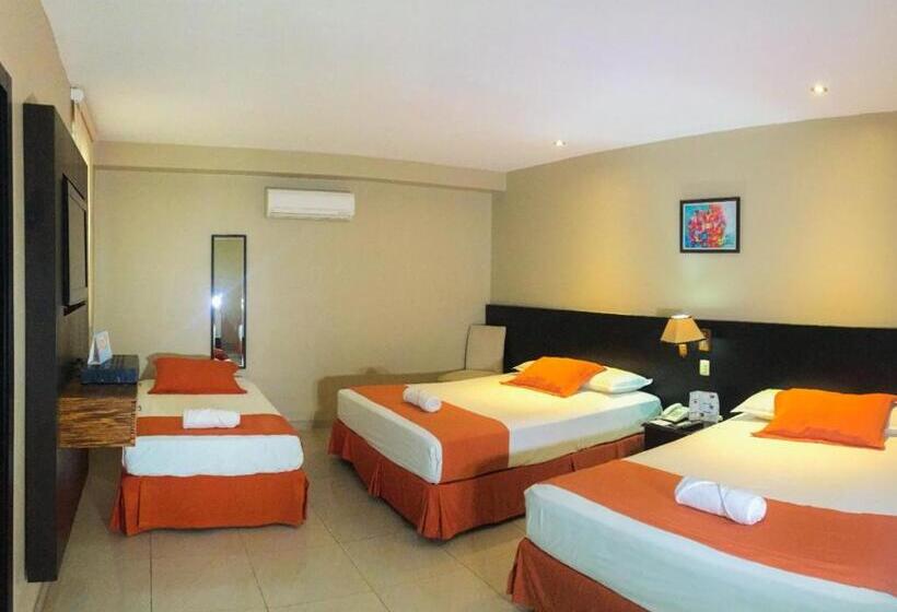 スタンダードトリプルルーム, Los Almendros