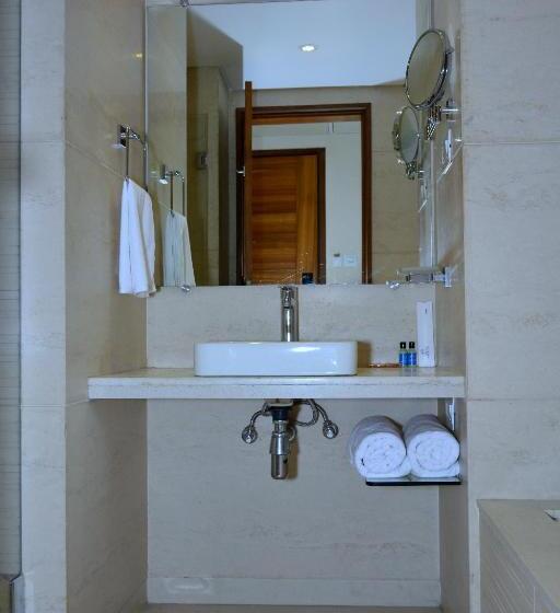 סוויטה, Orion Premiere