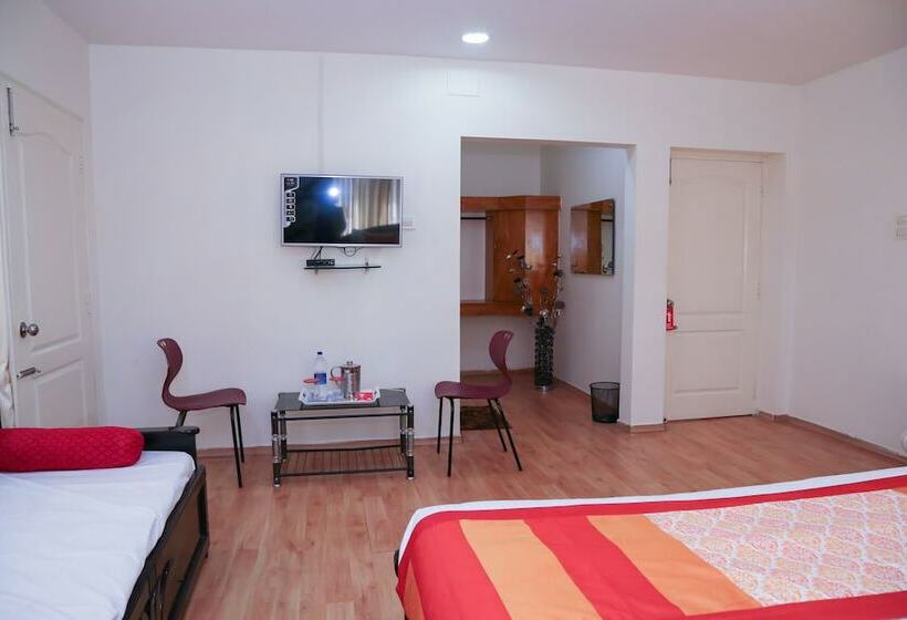 Standart Oda, Oyo Apartments Near Balaji Colony