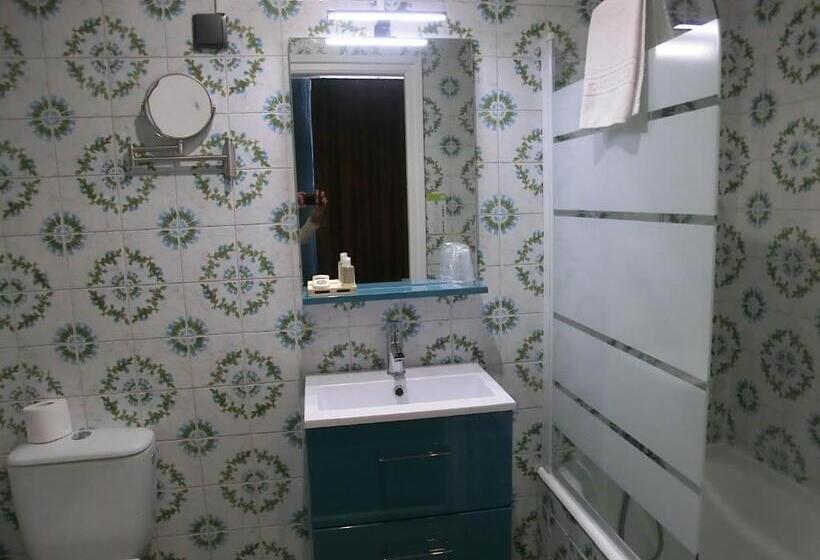 חדר סטנדרט נוף לים עם מרפסת, Sur Le Quai