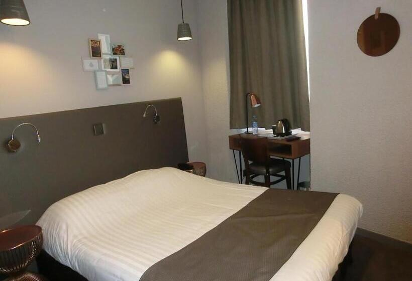 חדר בסיסי, Sur Le Quai