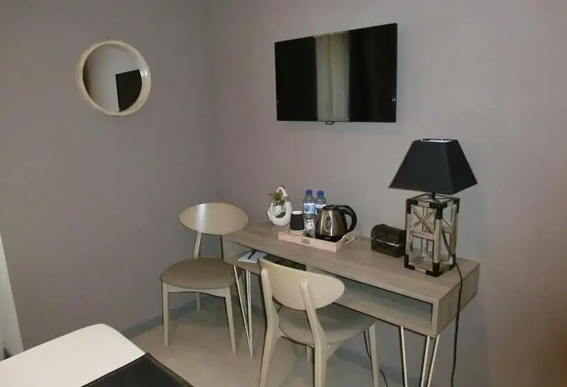 スタンダード４人部屋, Sur Le Quai