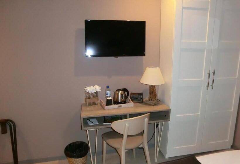 חדר סטנדרט, Sur Le Quai