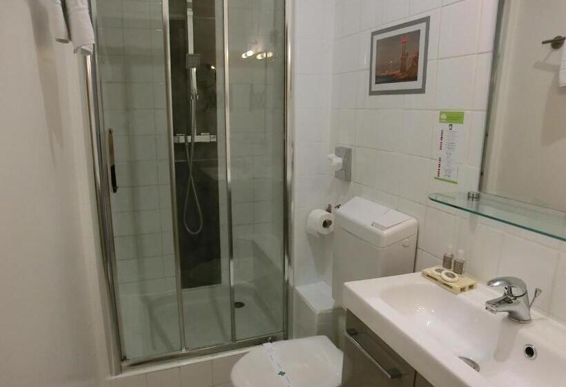 חדר סטנדרט, Sur Le Quai