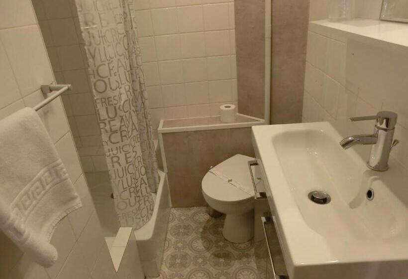 חדר סטנדרט, Sur Le Quai