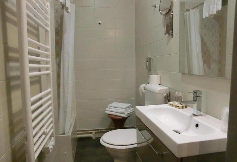 חדר סטנדרט, Sur Le Quai