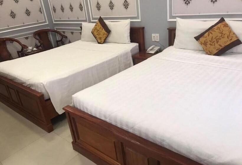 اتاق استاندارد چهار تخته, Thanh Tai Hotel 1