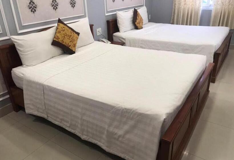 اتاق استاندارد چهار تخته, Thanh Tai Hotel 1