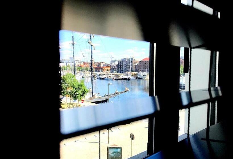 غرفة قياسية, U Eat & Sleep Antwerp