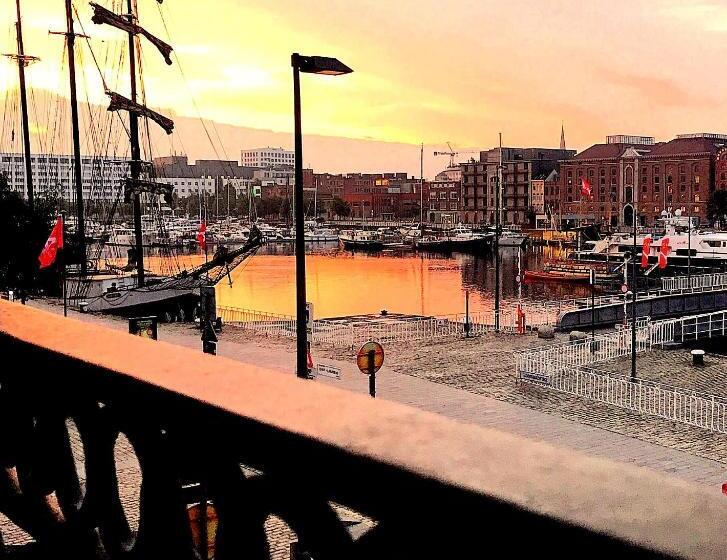 غرفة سوبيريور, U Eat & Sleep Antwerp