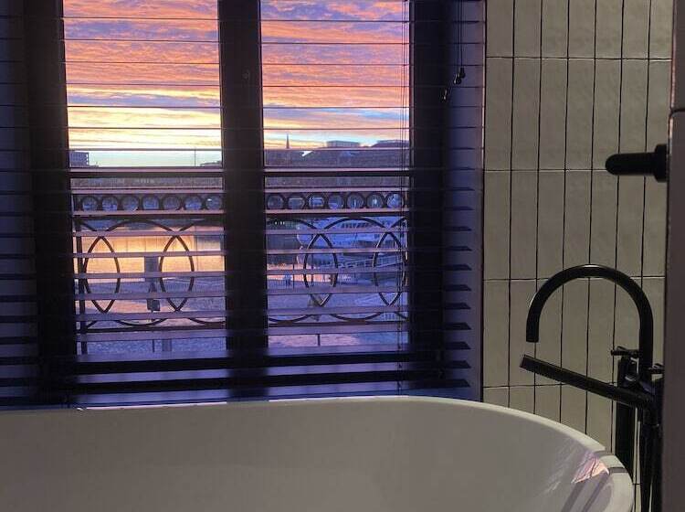 غرفة سوبيريور, U Eat & Sleep Antwerp