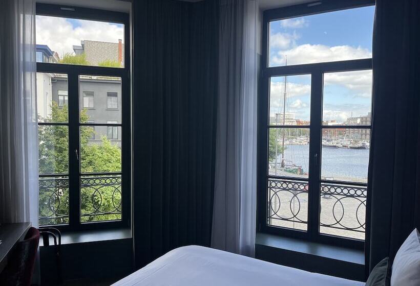 غرفة سوبيريور, U Eat & Sleep Antwerp