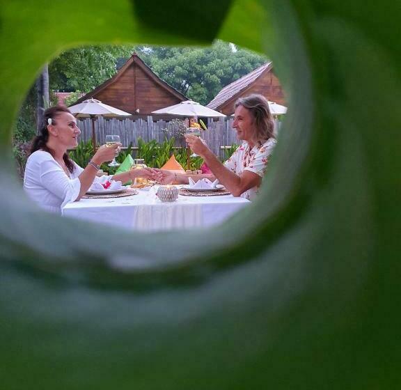 스탠다드 룸 풀장 전망, United Colors Of Gili