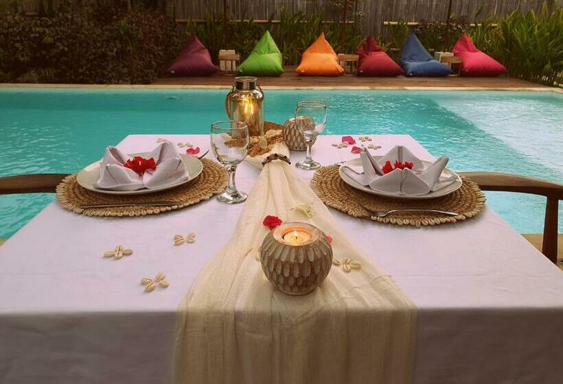 스탠다드 룸 풀장 전망, United Colors Of Gili