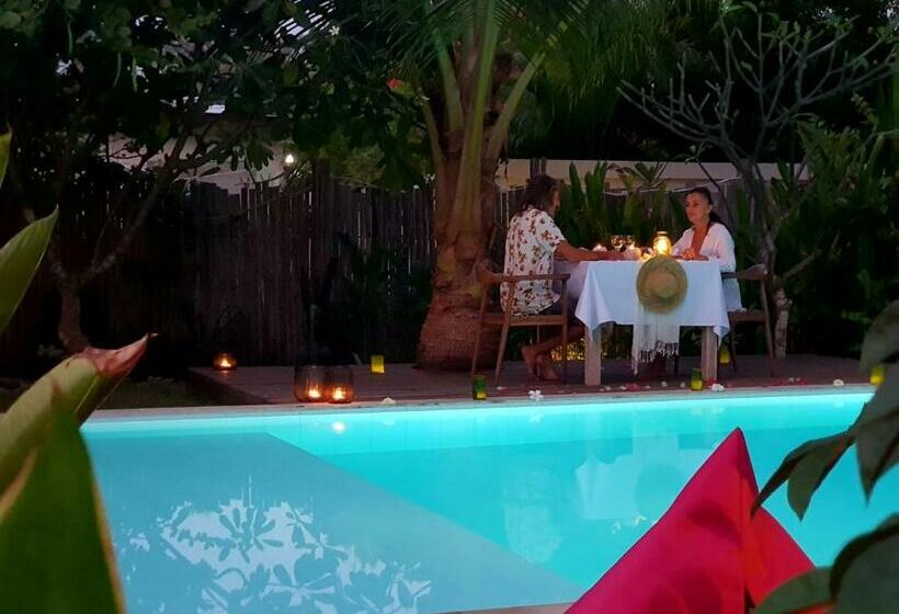 스탠다드 룸 풀장 전망, United Colors Of Gili