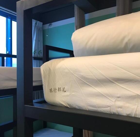 اتاق استاندارد چهار تخته, Tourist Bunny Hostel