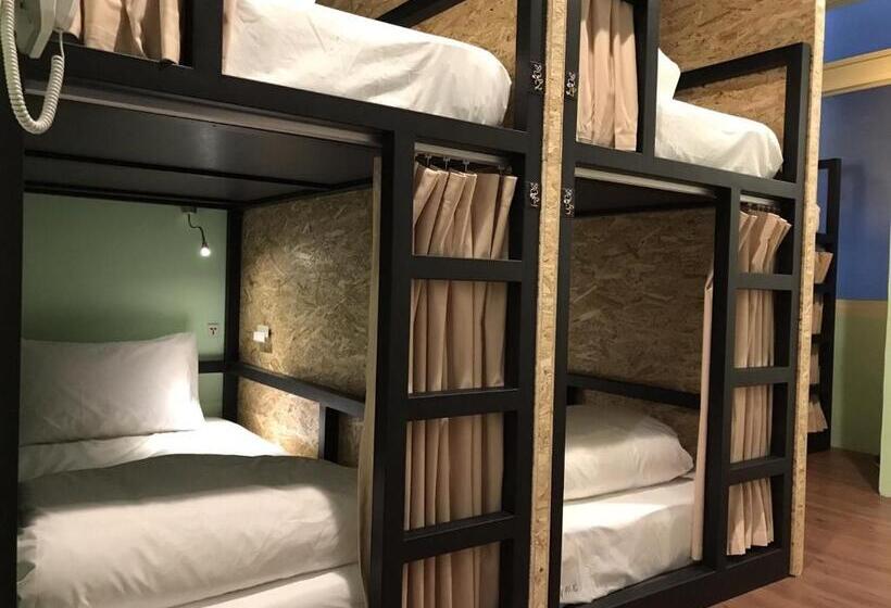 اتاق استاندارد, Tourist Bunny Hostel