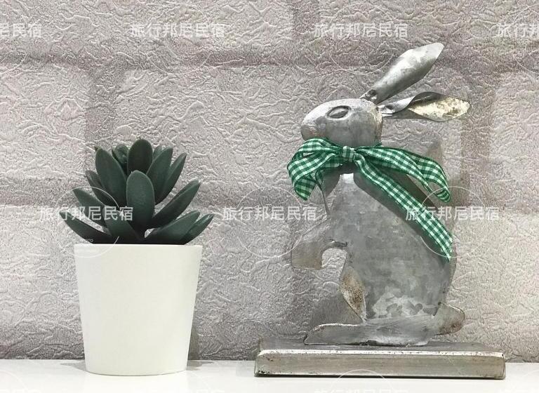 چادر با خدمات رفاهی استاندارد, Tourist Bunny Hostel