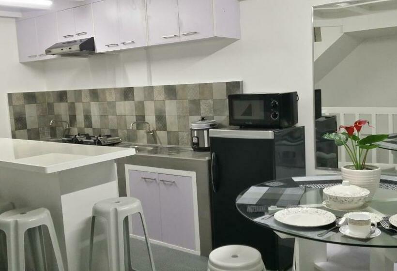 اتاق عادی, Ervoruto Hostel Makati