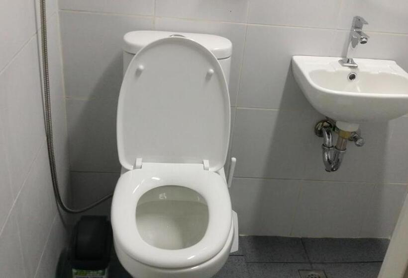 标准间, Ervoruto Hostel Makati