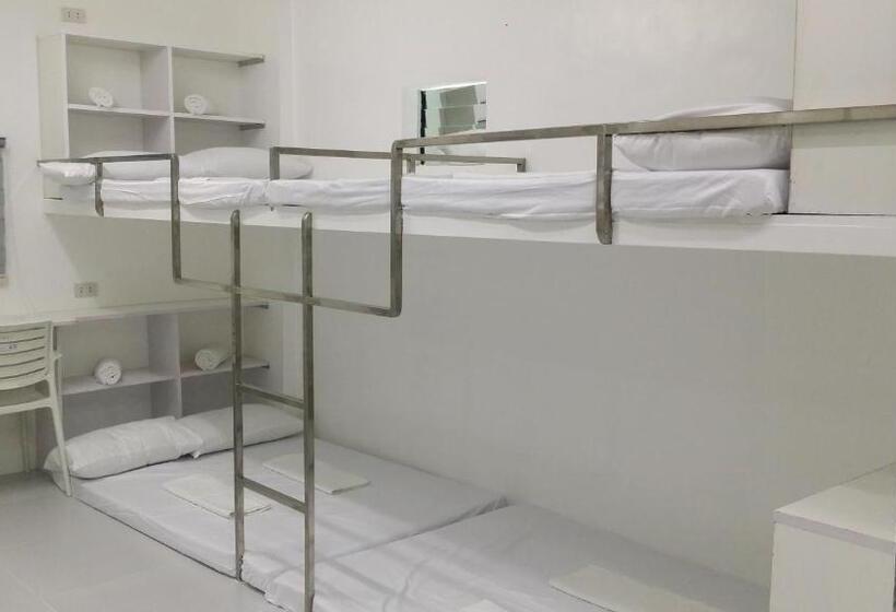 اتاق خانوادگی, Ervoruto Hostel Makati