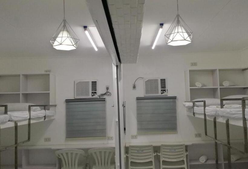 家庭间, Ervoruto Hostel Makati