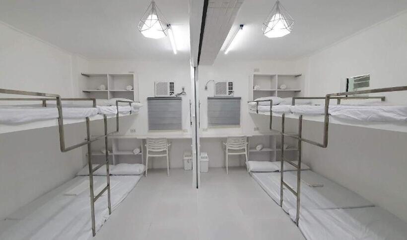 اتاق خانوادگی, Ervoruto Hostel Makati