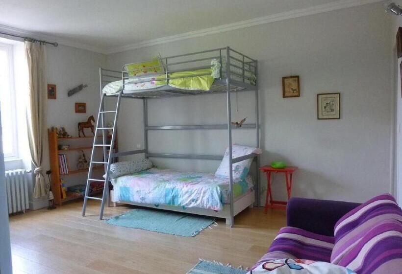 غرفة عائلية, Le Fer En Cèze