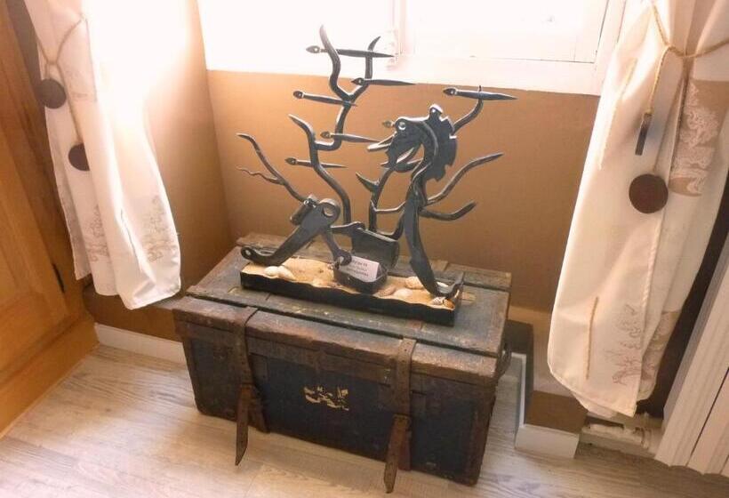 غرفة قياسية, Le Fer En Cèze