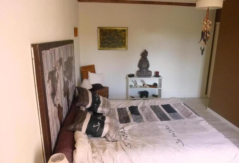 غرفة قياسية, Le Fer En Cèze