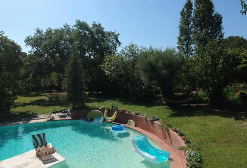 غرفة عائلية, Le Fer En Cèze