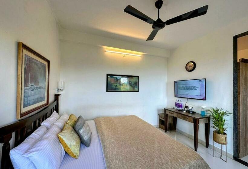 Deluxe Room with Balcony, The Loft