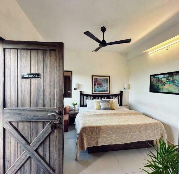 Deluxe Room with Balcony, The Loft