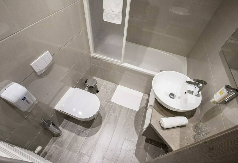 اتاق سوپریور, Center Novo Mesto