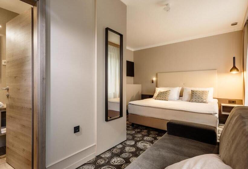 اتاق سوپریور, Center Novo Mesto