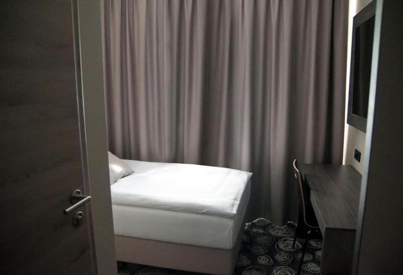 اتاق اکونومی یک تخته, Center Novo Mesto