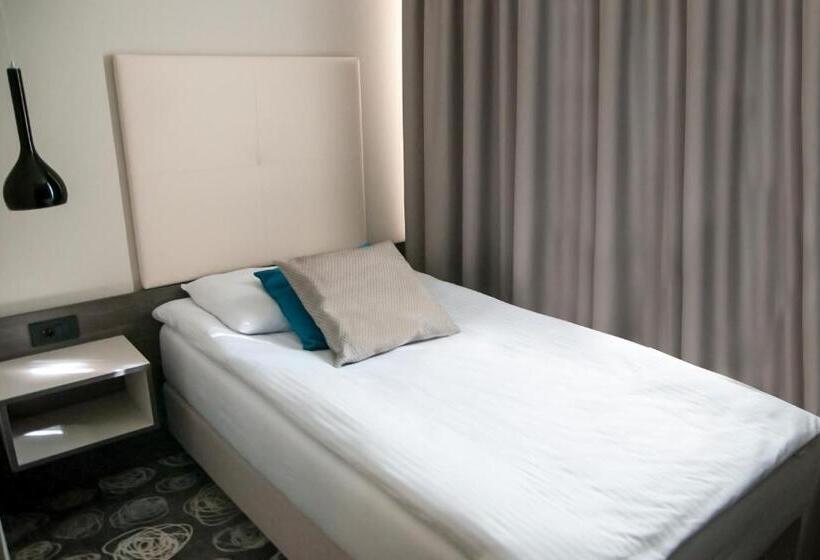 اتاق اکونومی یک تخته, Center Novo Mesto