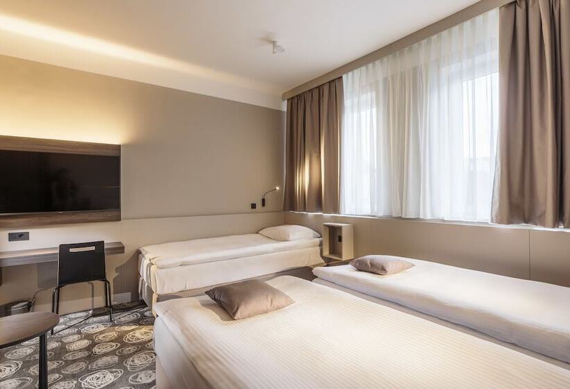 اتاق سوپریور سه تخته, Center Novo Mesto