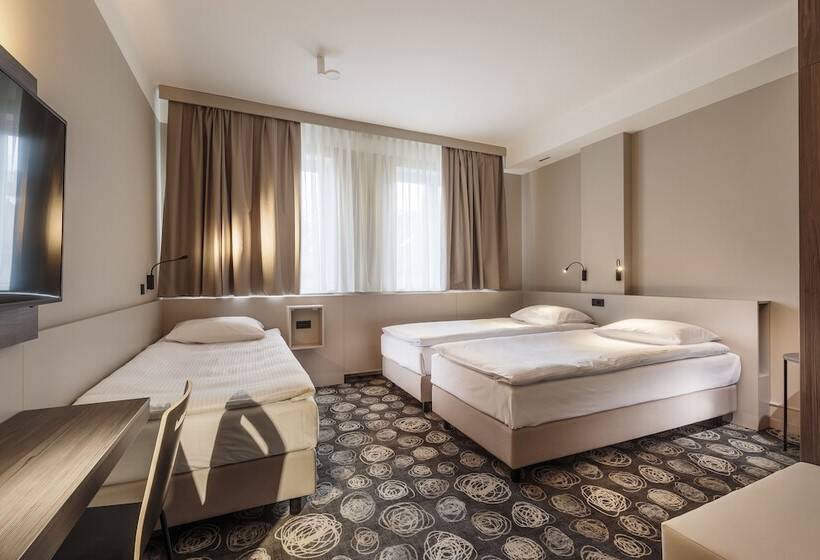 اتاق سوپریور سه تخته, Center Novo Mesto