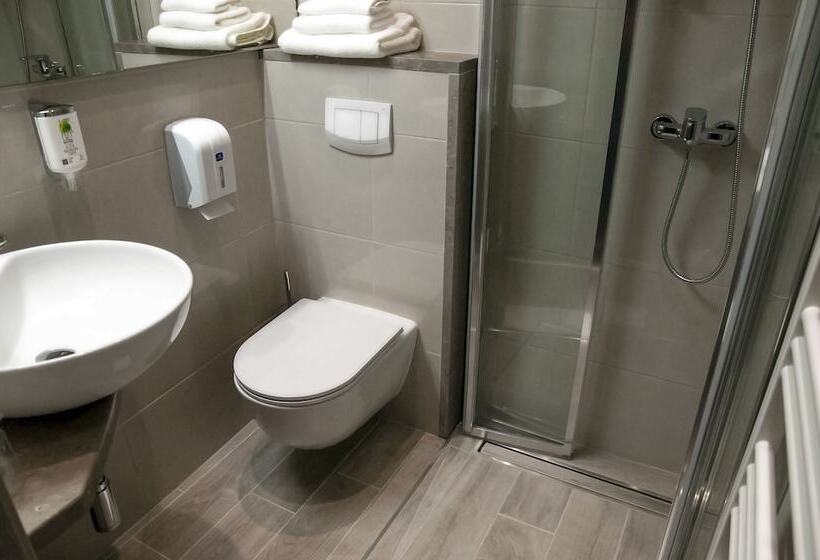 اتاق اکونومی یک تخته, Center Novo Mesto