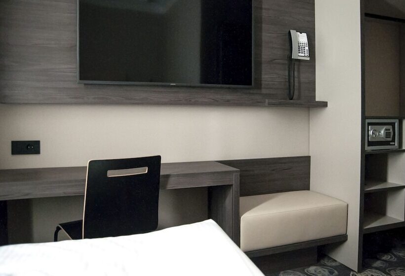 اتاق اکونومی یک تخته, Center Novo Mesto